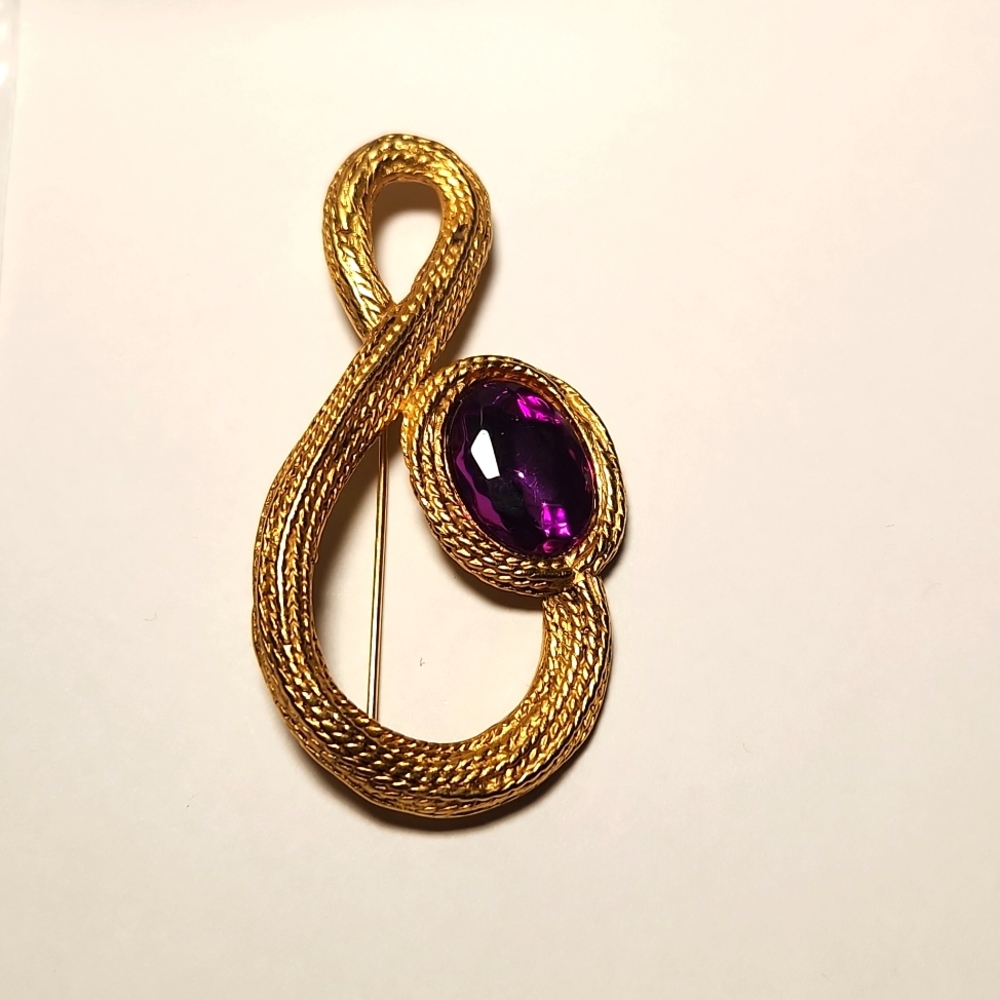 Vintage Brooch with Purple Stone